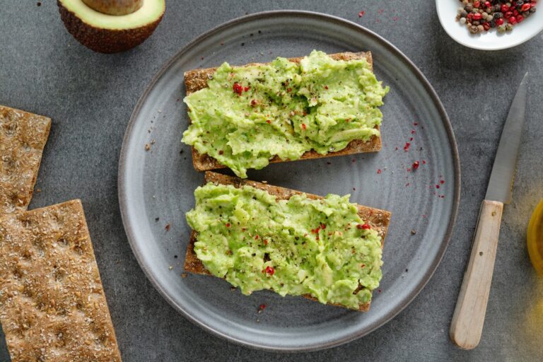 how many calories are in avocado toast